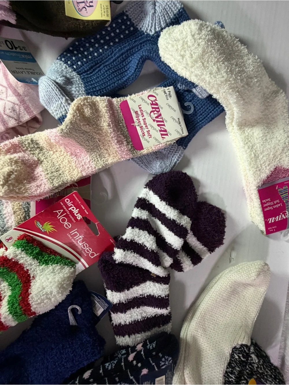 New Cozy Women’s Plush Fuzzy Socks - Pink & Multi-Color Assortment 25 pairs!!